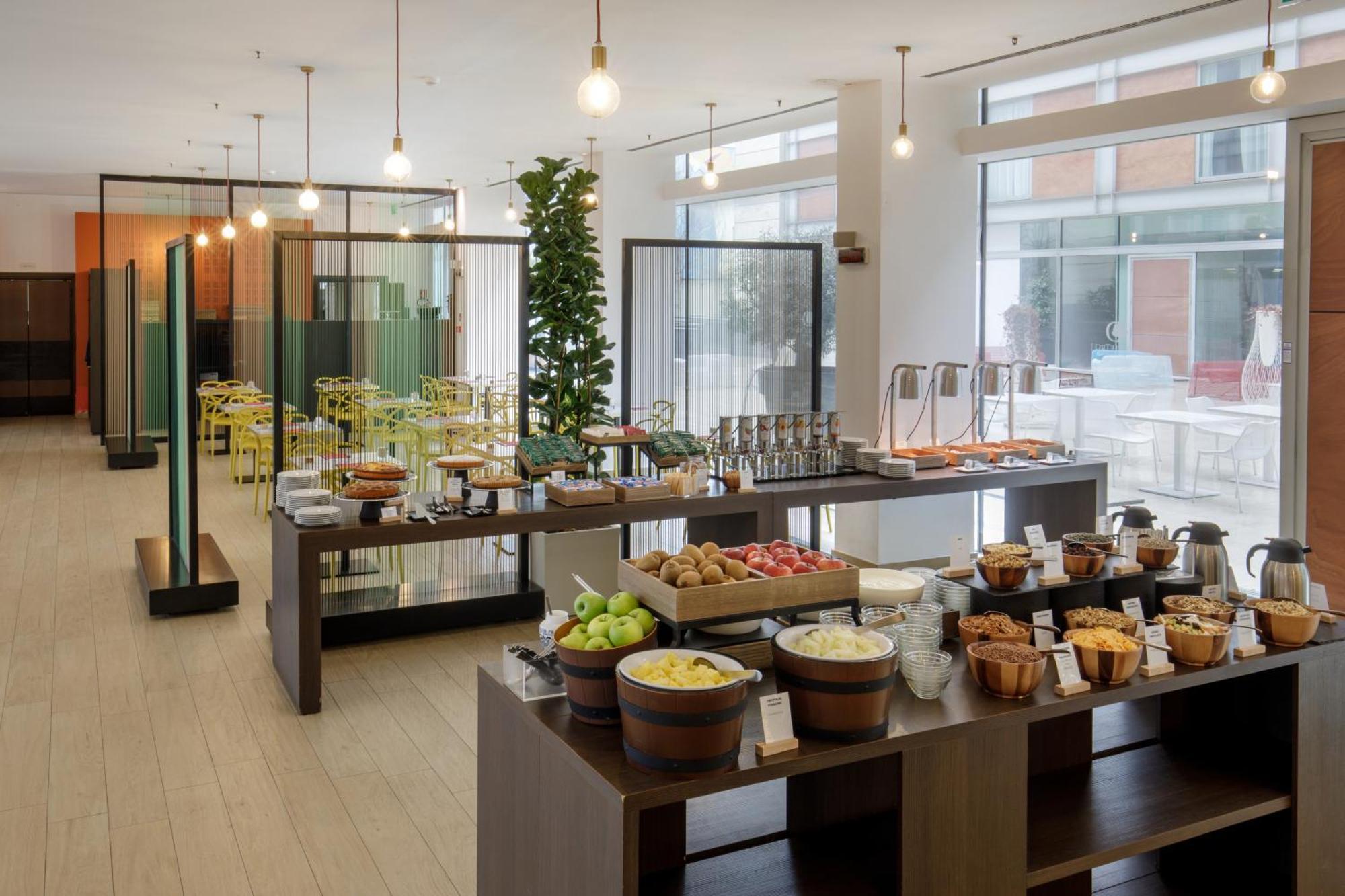 Hotel Doubletree By Hilton Milan Extérieur photo
