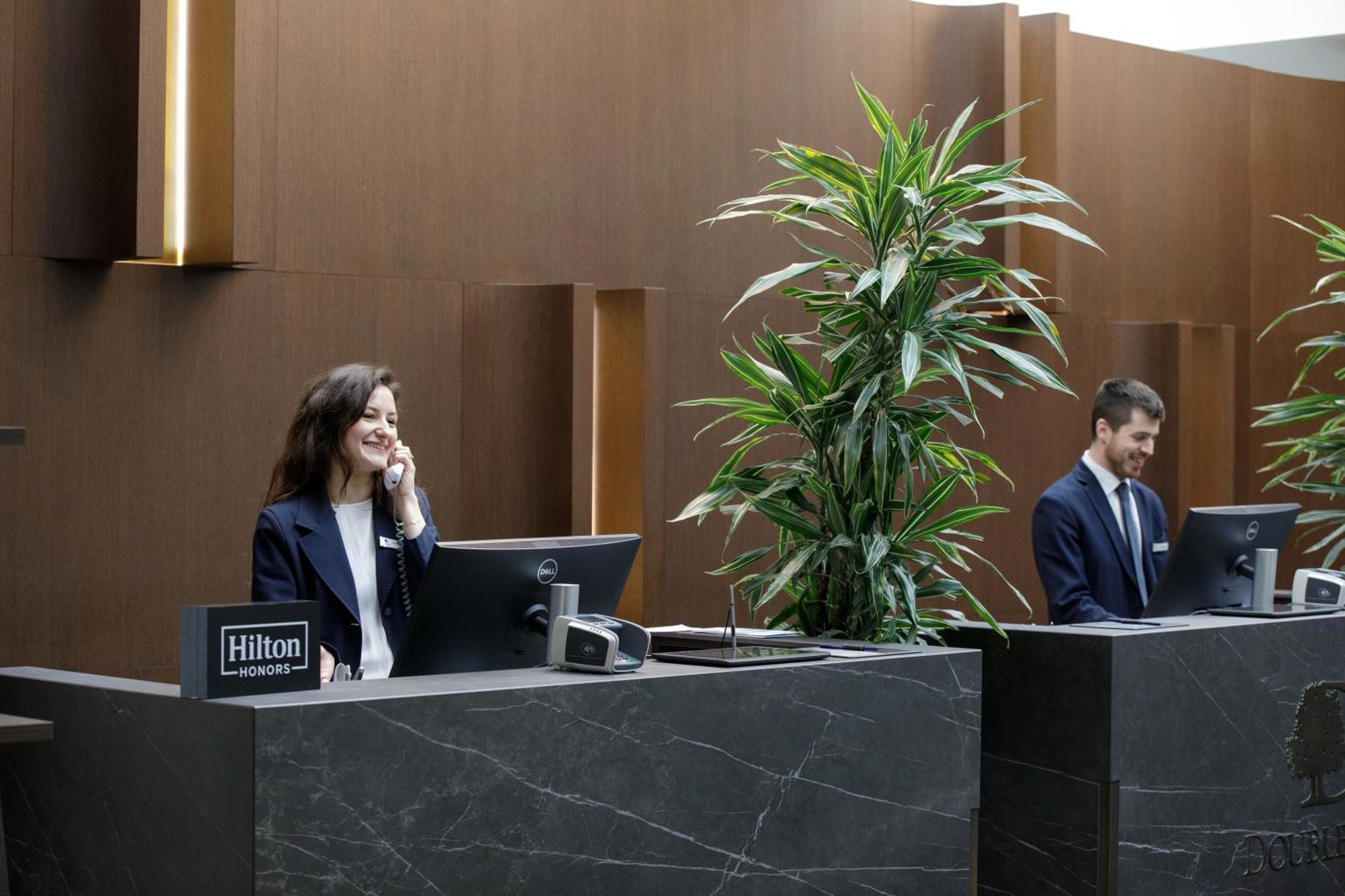Hotel Doubletree By Hilton Milan Extérieur photo