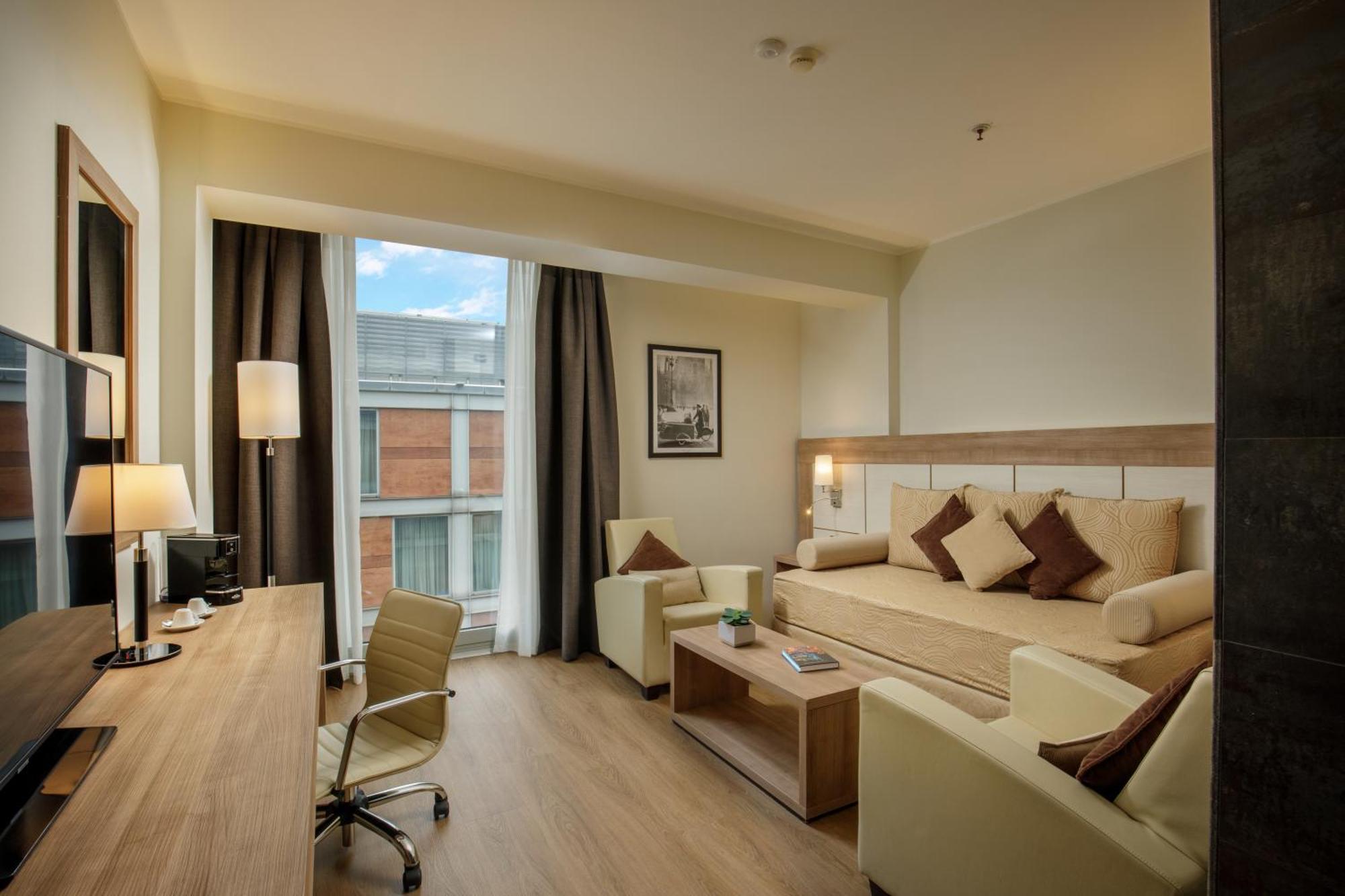 Hotel Doubletree By Hilton Milan Extérieur photo