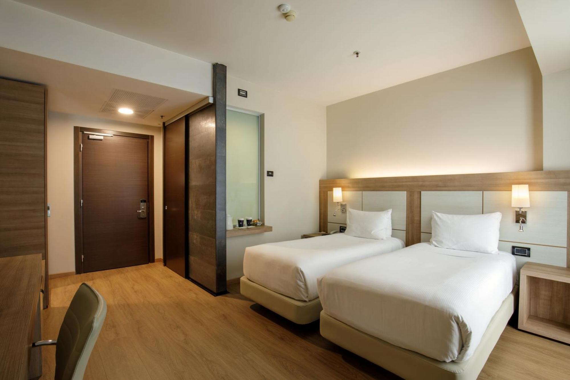 Hotel Doubletree By Hilton Milan Extérieur photo